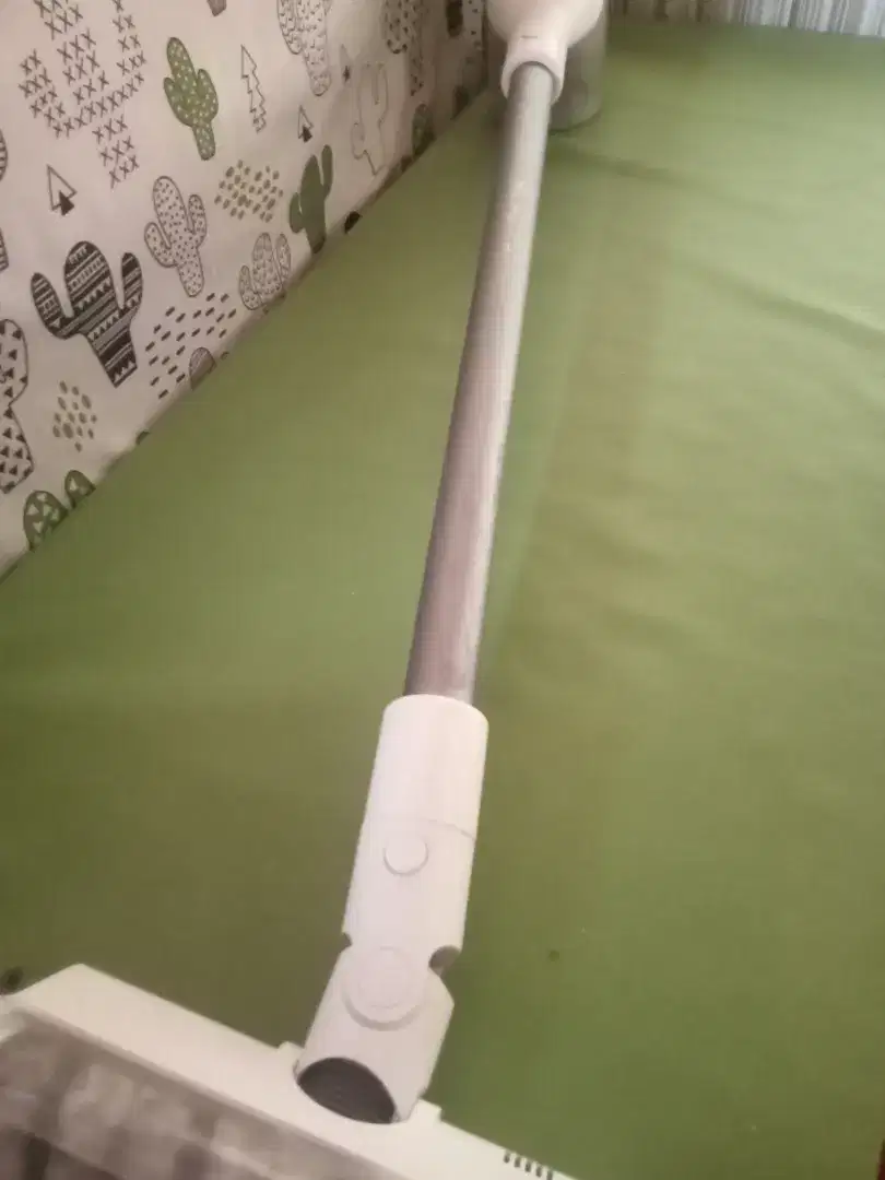 DREAME V10 Cordless Stick Vacuum Cleaner, Bagus Normal, COD Cibubur