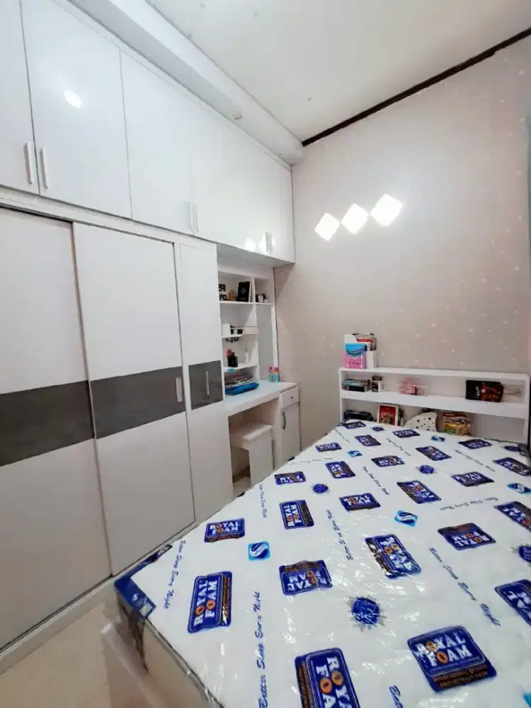 Almari baju pintu geser hpl