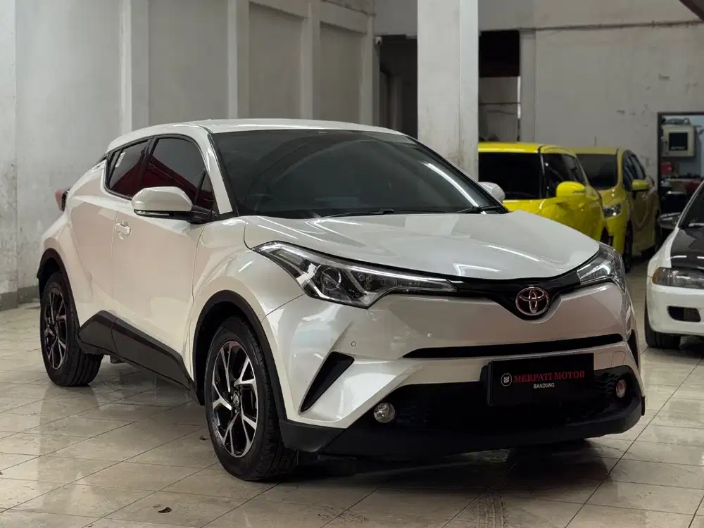 Toyota CHR CH-R Bensin Tahun 2020 Bandung