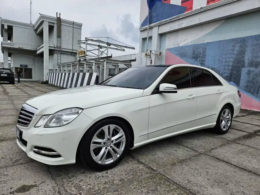 Mercedes-Benz E300 AVG 2012