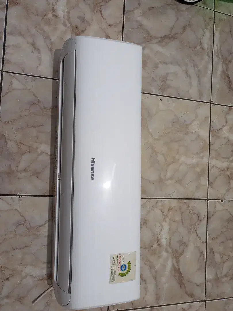 kipas angin model AC merk Sharp 1,5pk