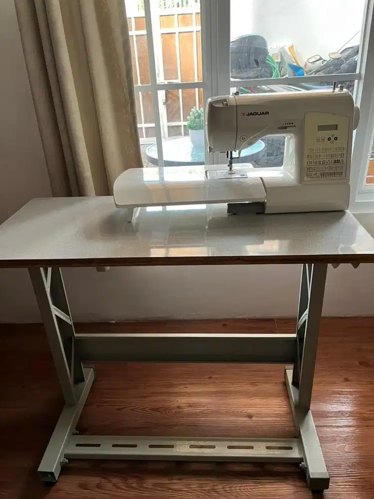 Turun harga - Dijual cepat Mesin Jahit Jaguar Seperti Baru