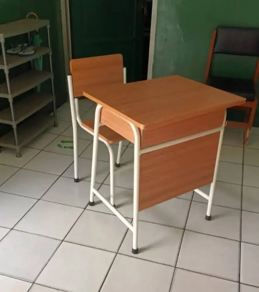 Meja kursi belajar