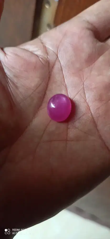 Batu ruby tanpa ring