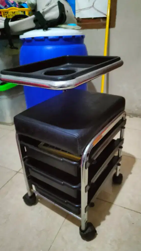 Trolly meni Pedi kereta salon