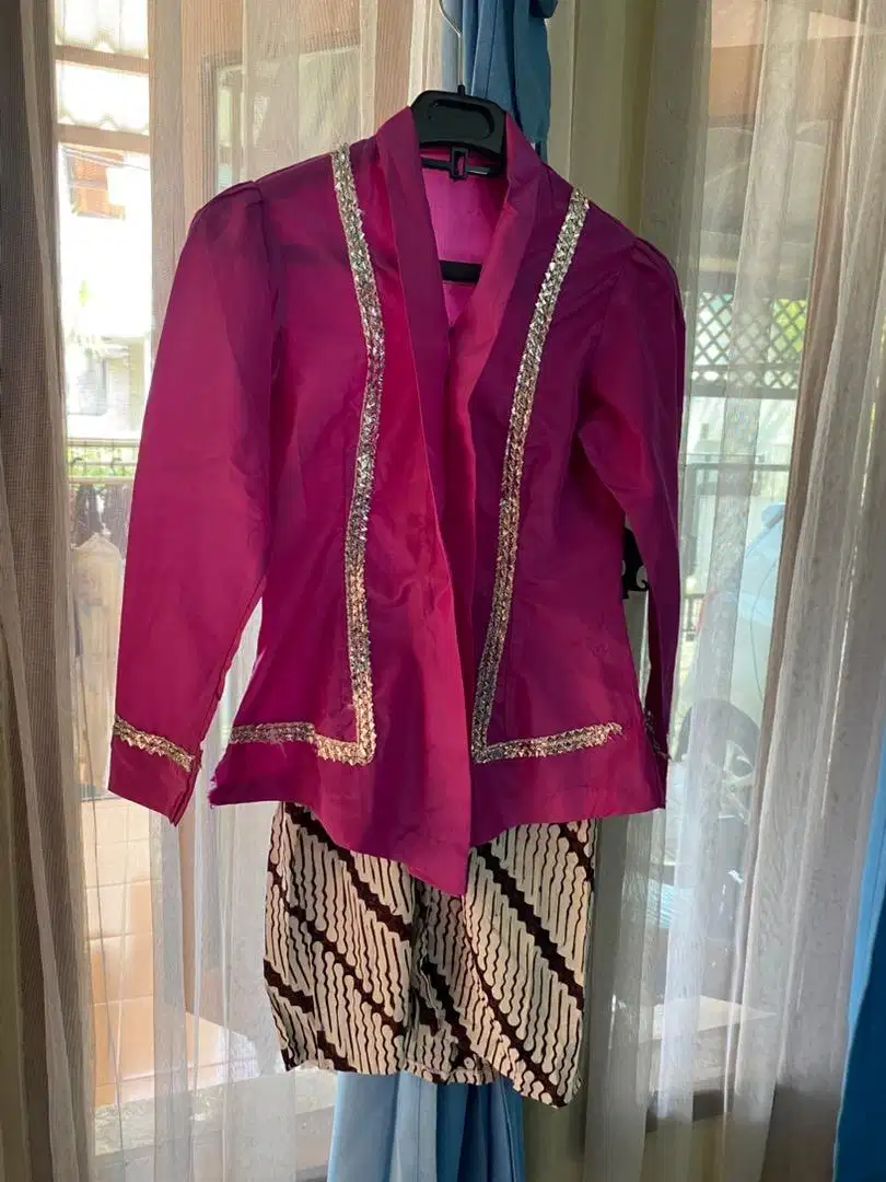 Baju Adat Anak Set