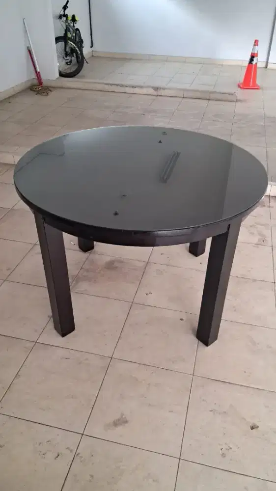 Meja makan kaca kayu jati mahoni