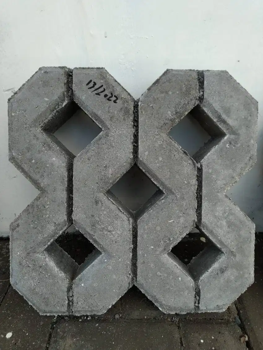 GRASS BLOCK LOBANG 5 / PAVING RUMPUT