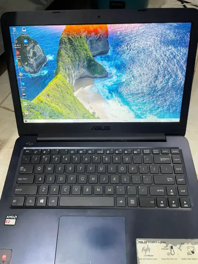 laptop Asus CP7OLAKO