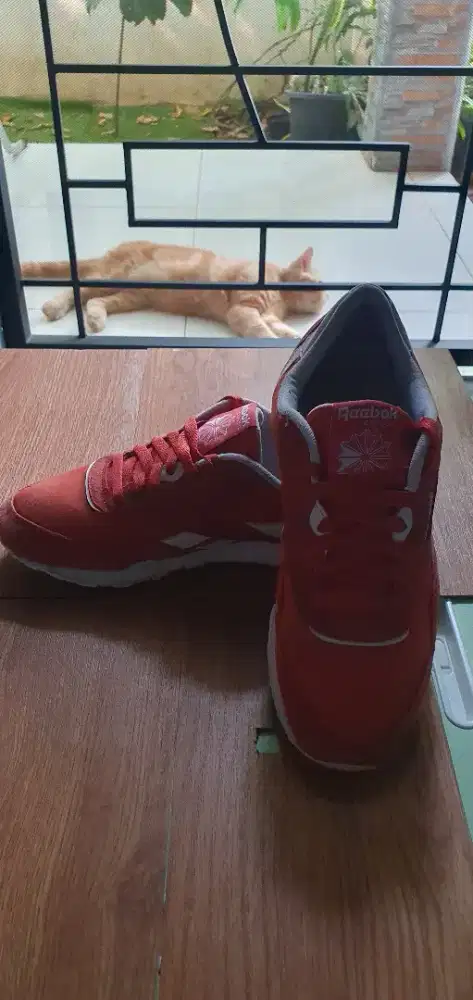 Sepatu reebok size 41