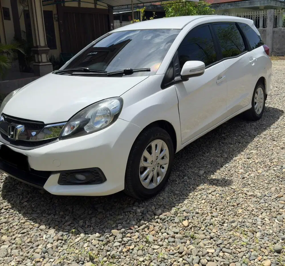 Dijual saja honda mobilio e cvt matic 2015
