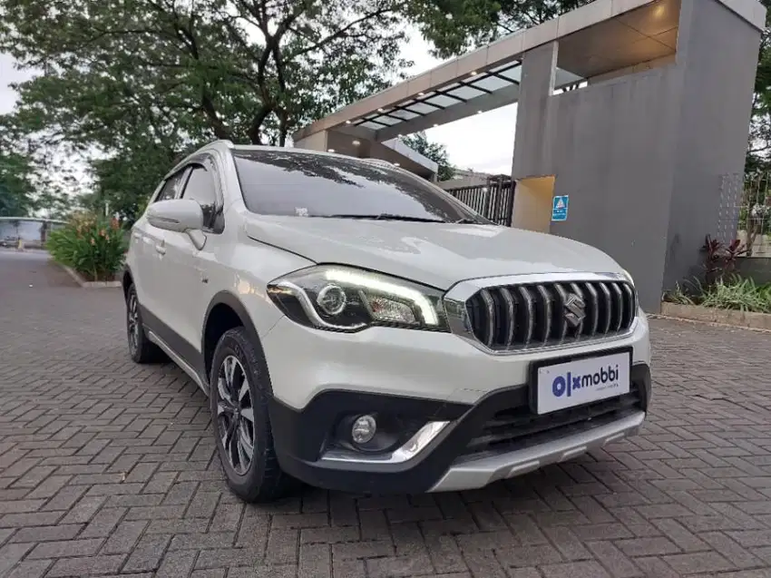 TDP Rendah Suzuki SX4 1.5 S-Cross Bensin-MT 2018 Abu C0JHF