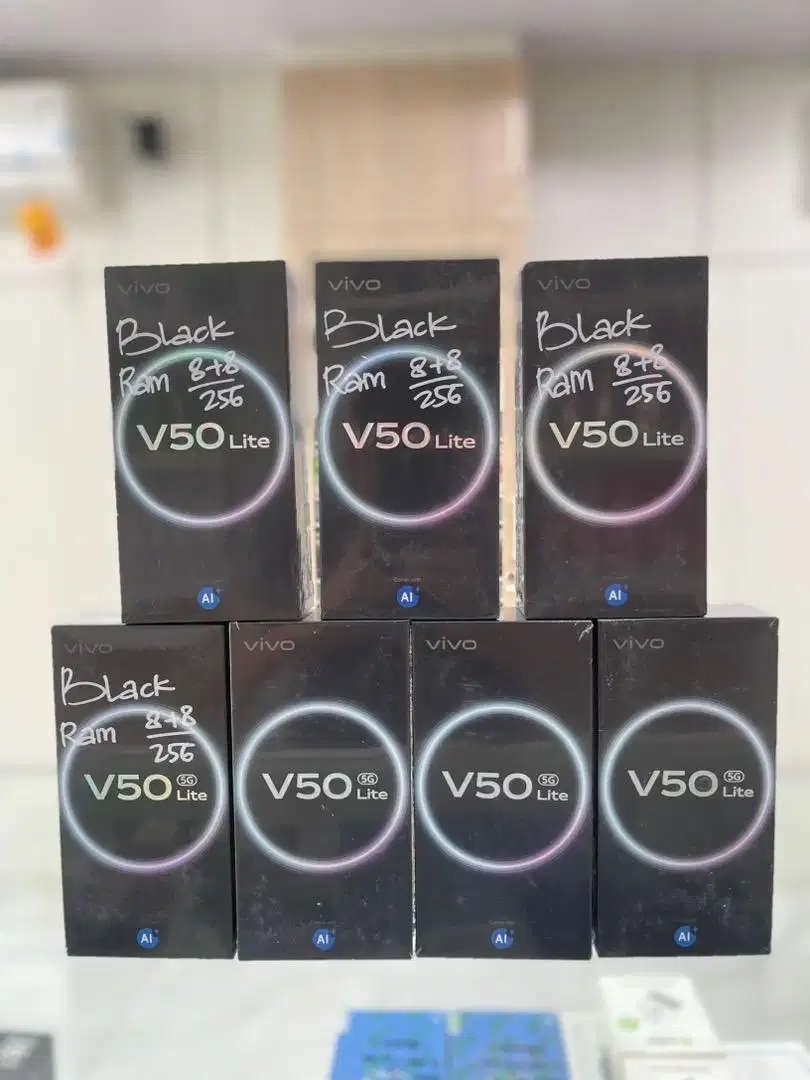 Baru...Vivo V50 Lite 4G 8/256 Garansi Resmi (Warna : Black)