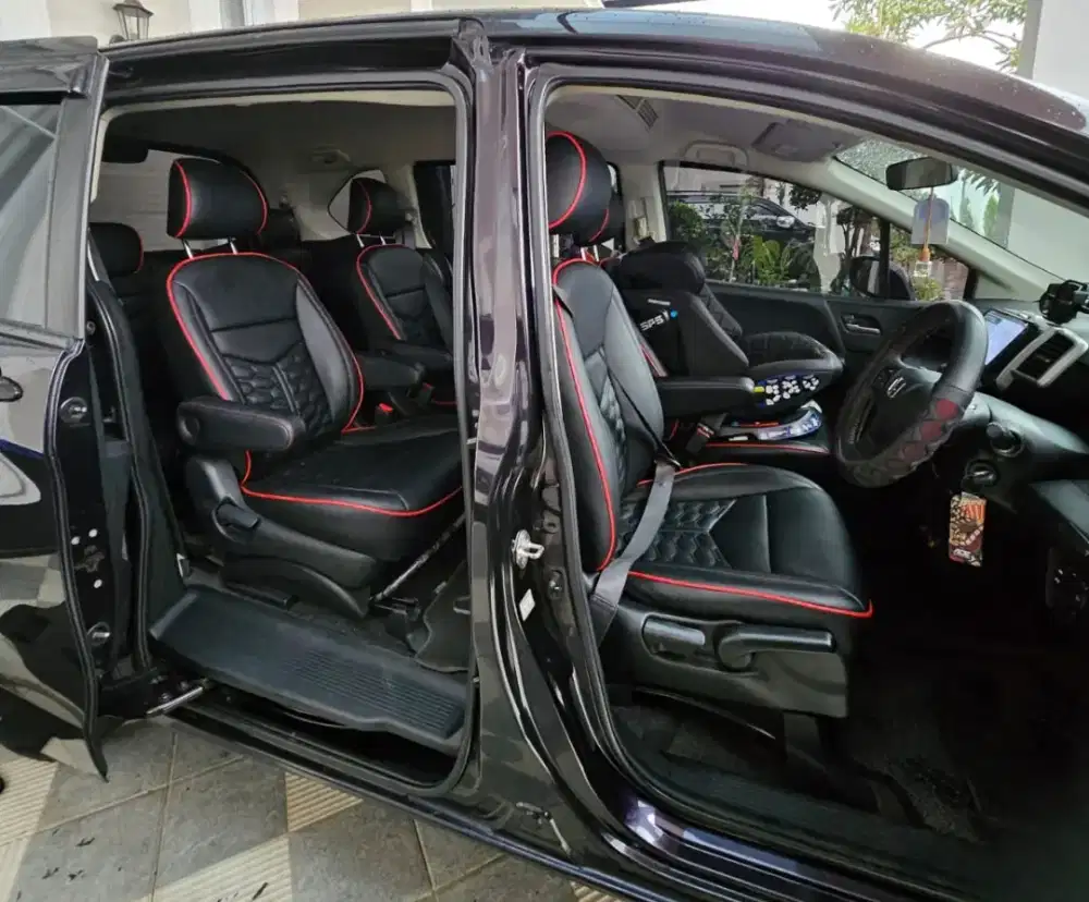 Honda Freed at 2014 type S burgundy purple