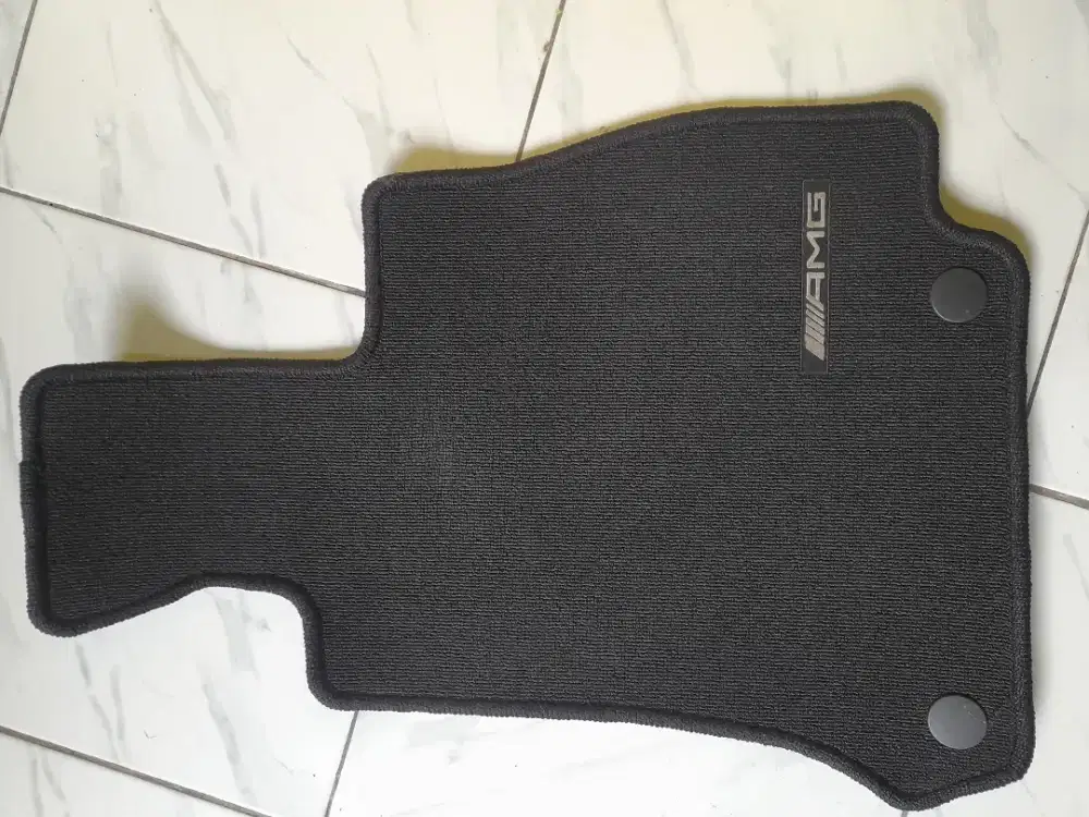 Karpet mercy AMG GLC