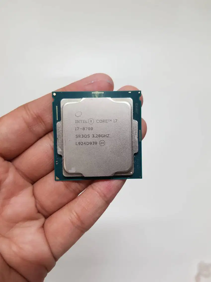 Processor Prosesor Intel Core i7 8700 Socket LGA 1151 Coffelake