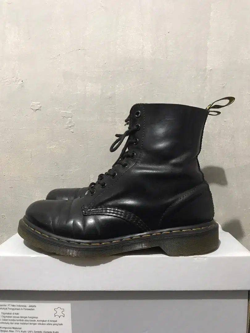 Docmart 1460 Black Pascal Original MIT
