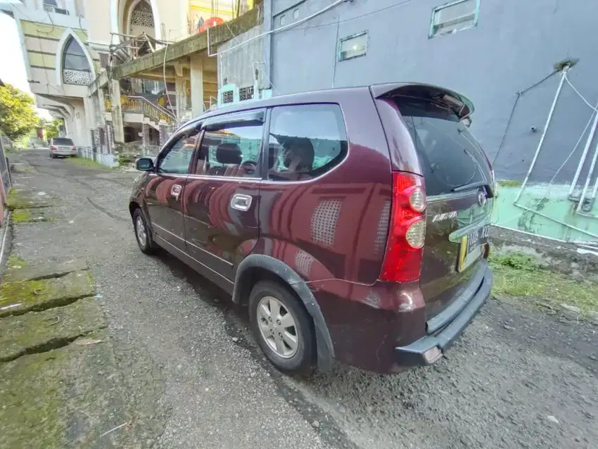 Avanza MT 2010 warna merah marun 
 Km 74000