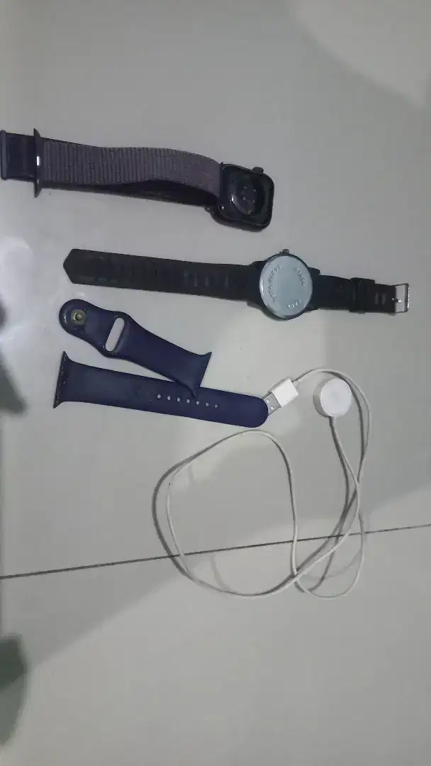 Jam tangan pria digital dan analog
