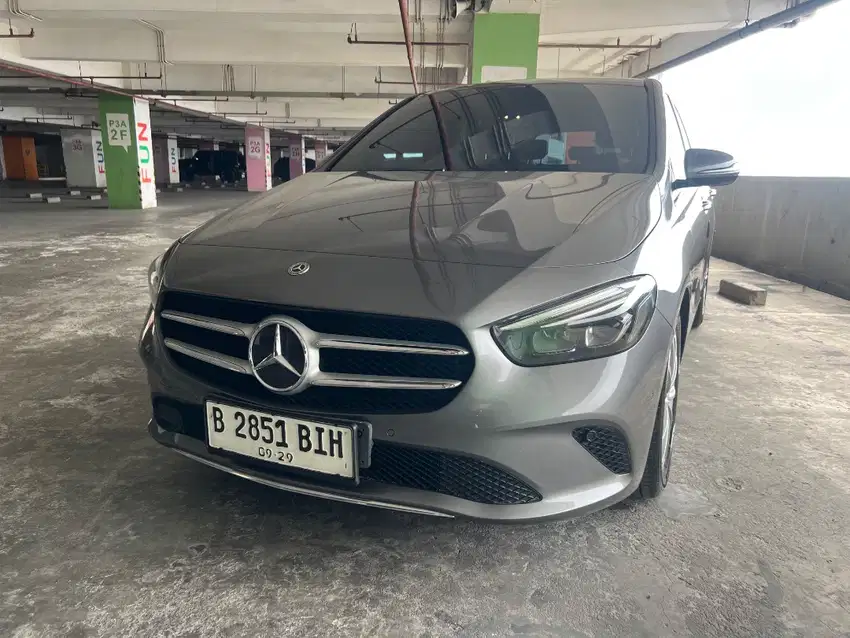 Mercedes Benz B200 Progressive Line W247 2019 Abu-Abu