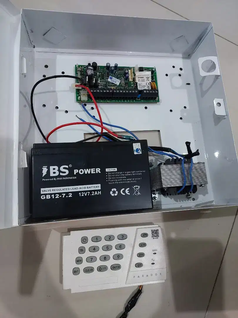 Panel Alarm Paradox SP4000 Keypad Baterai Backup kondisi second bekas