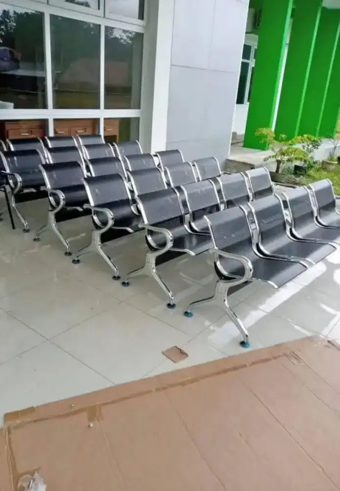 KURSI TUNGGU BANDARA