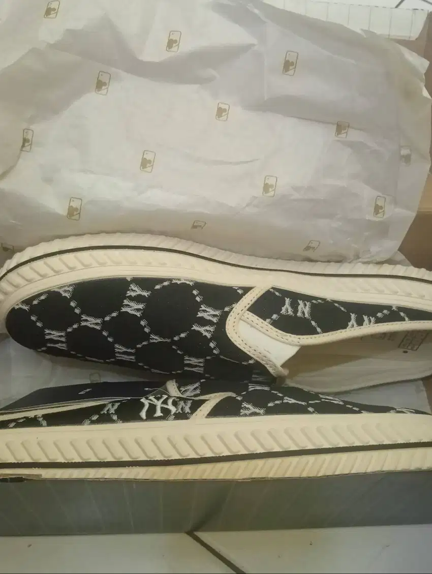Sepatu MLB Slip On Size 43