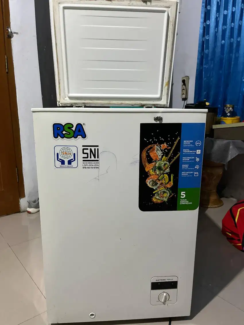 Freezer RSA MODEL CF-110 (96L)