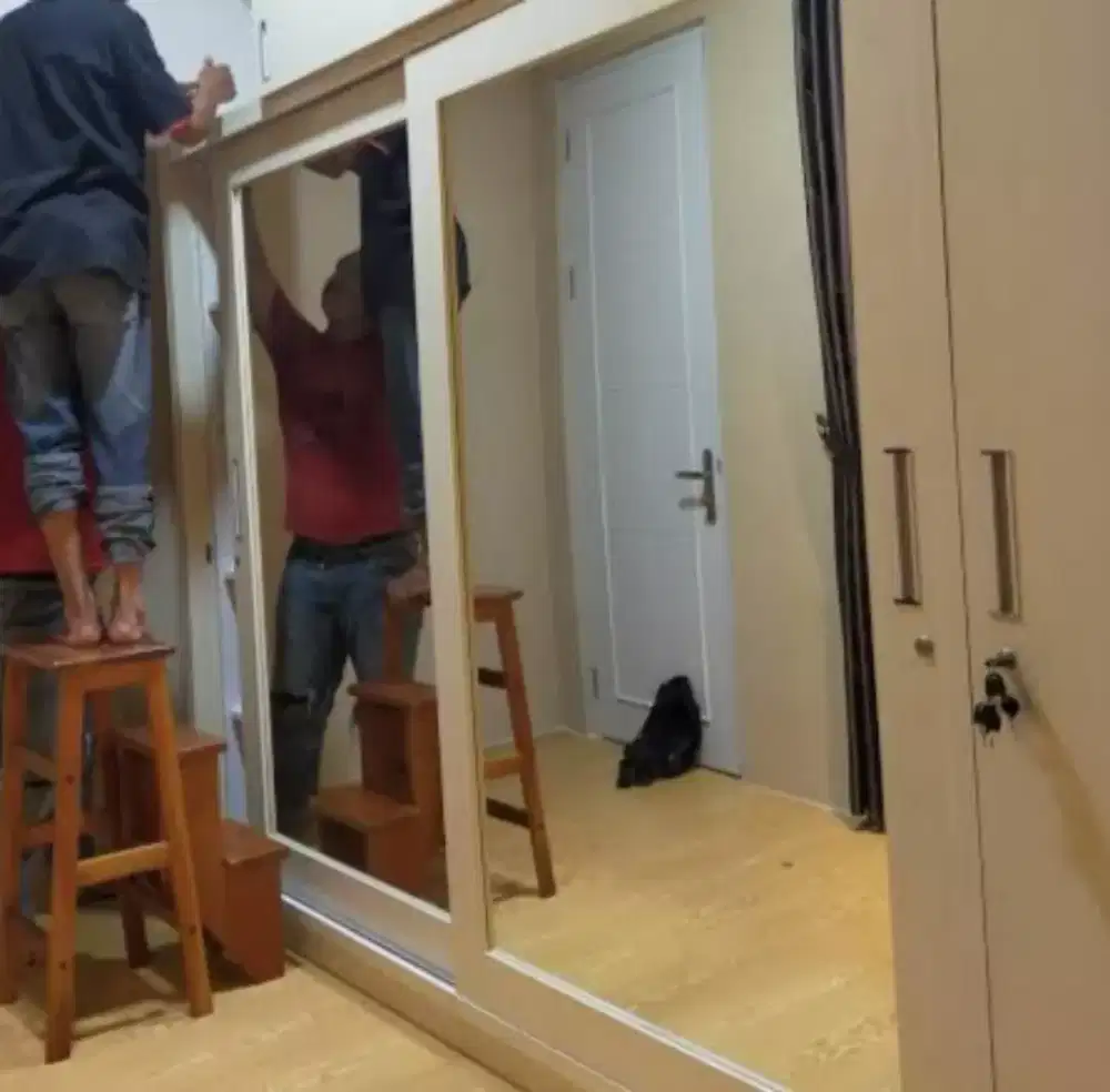 Jasa  bongkar pasang lemari dan service