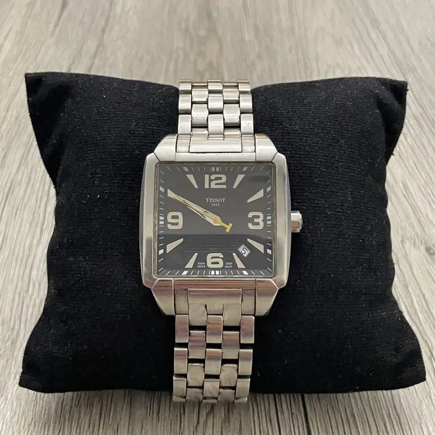 Jam Tangan Pria Tissot Quadrato