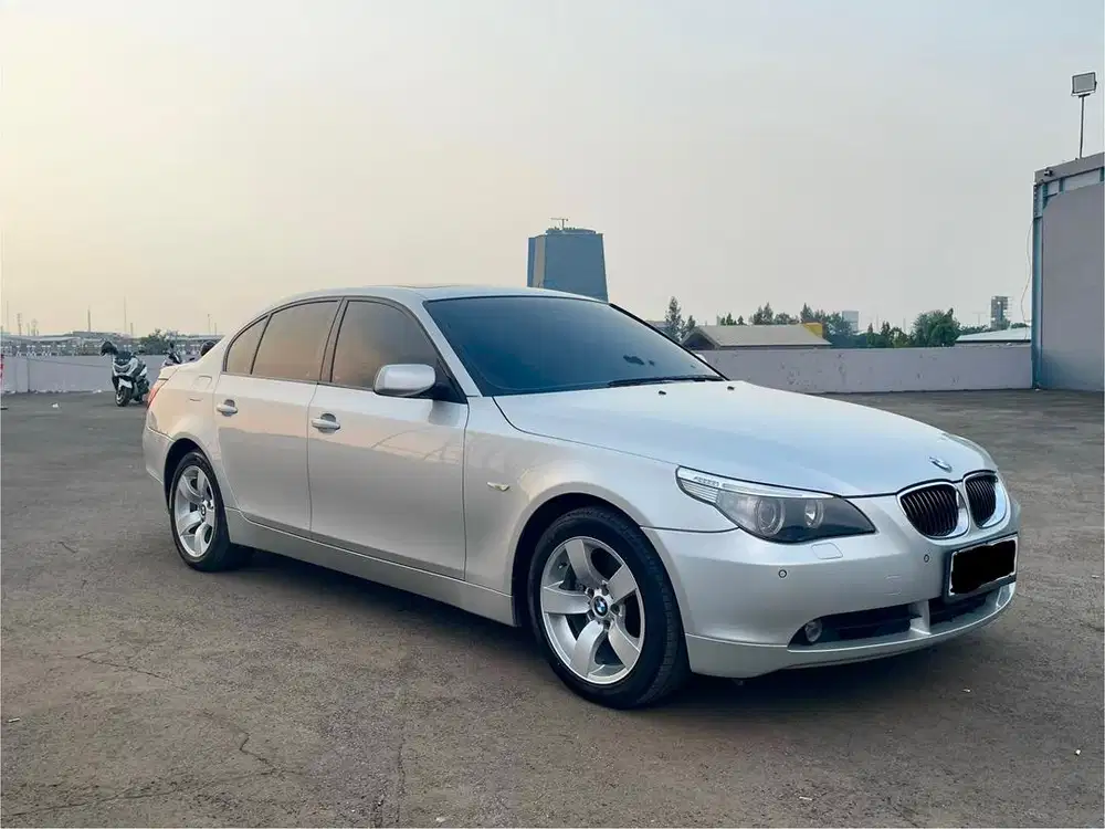 (ANTIK, KM 33rb) BMW E60 530i Sunroof 2006