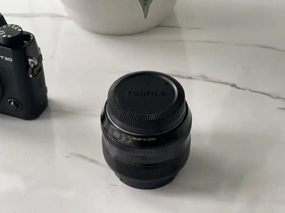 Fujifim XT-30 Mark II plus FUJINON LENSA XF35MM F1.4 FUJIFILM