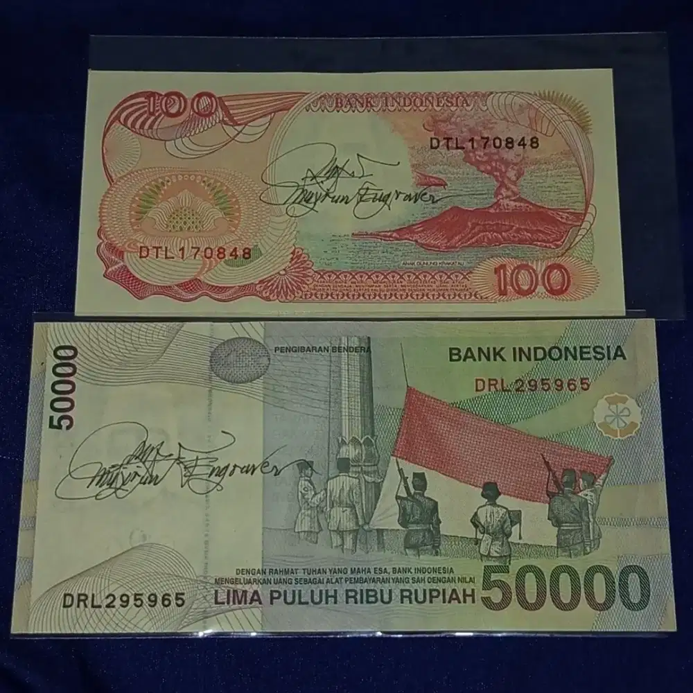 2 Lembar Uang + TTD Pelukis Uang tsb