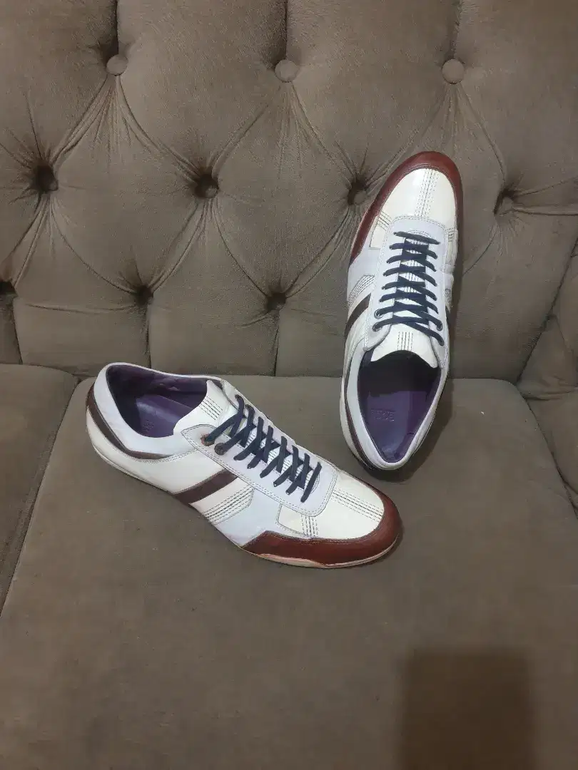 Mulus .authentic sepatu .sneakers hugo boss size 44