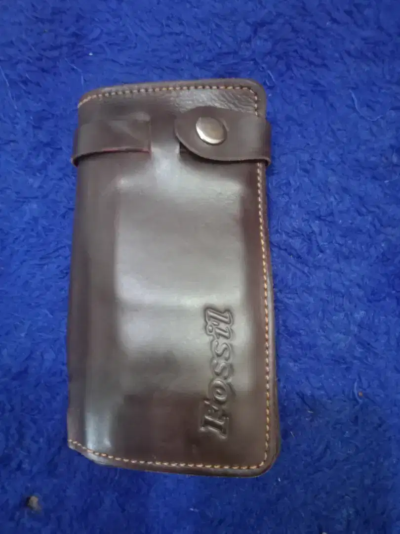 Dompet kulit asli merk Fossil