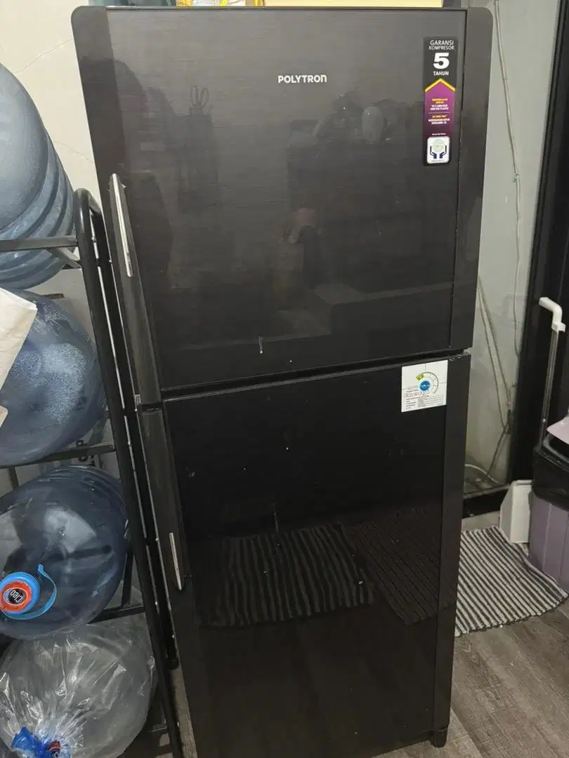 Dijual Kulkas Polytron PRM 21 DMY BELEZZA HANDLE Glass Door 220 Liter