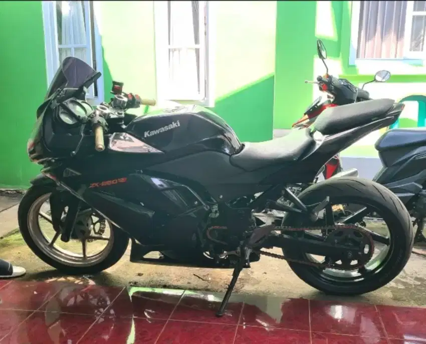 Ninja 250 R Karbu 2 Silinder.