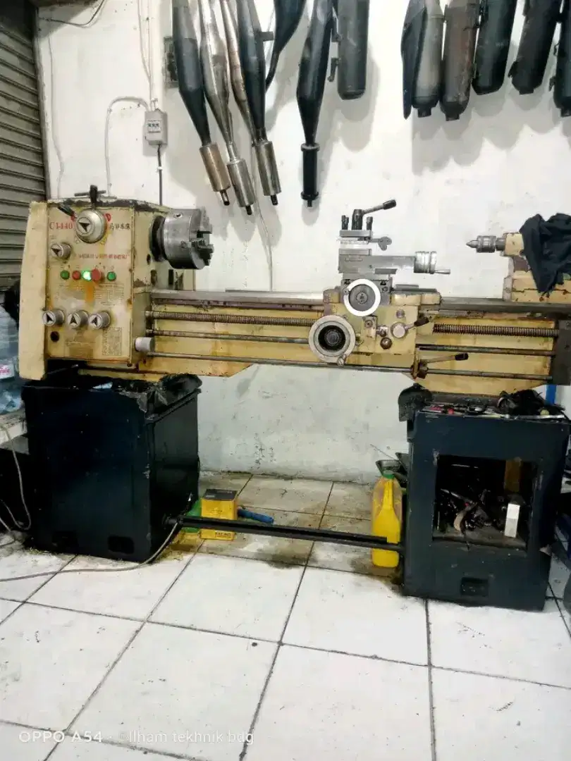 Mesin bubut bekas