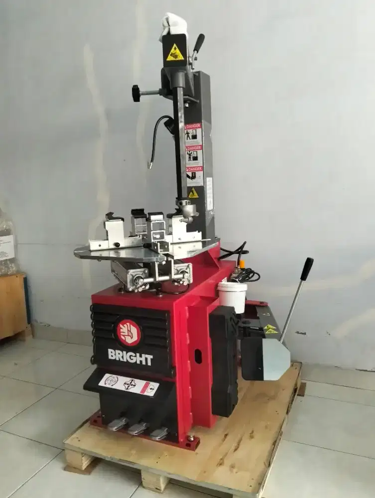 Mesin Pembuka Ban Motor