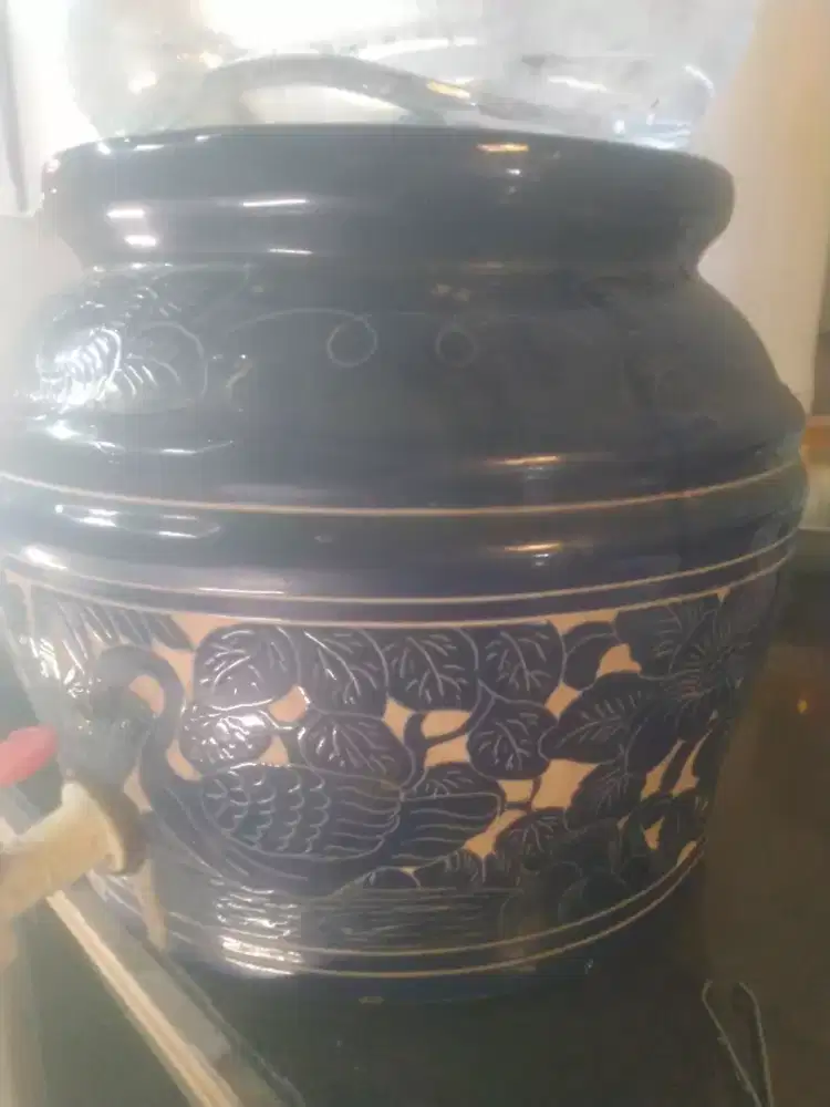 Guci minum untuk galon