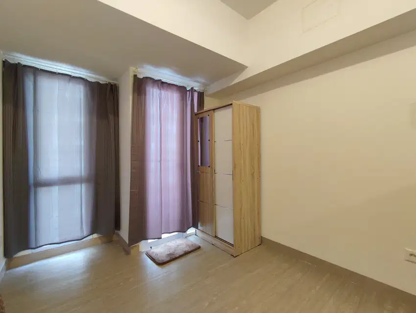 Studio Semifurnished Minimalis dan Nyaman dengan AC&Kulkas2Pintu -Lt10