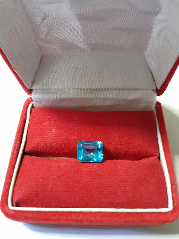 NATURAL BLUE TOPAZ