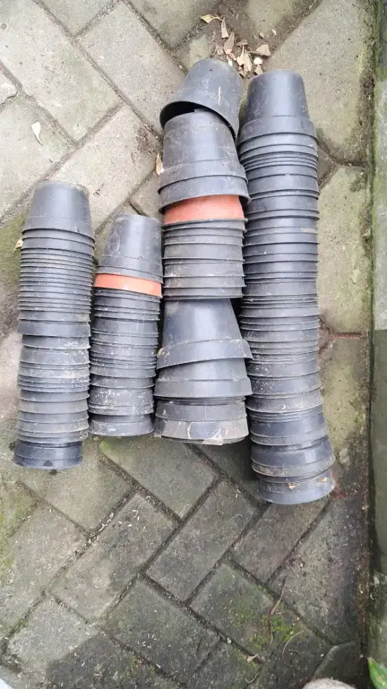 Pot tanaman ukuran campuran