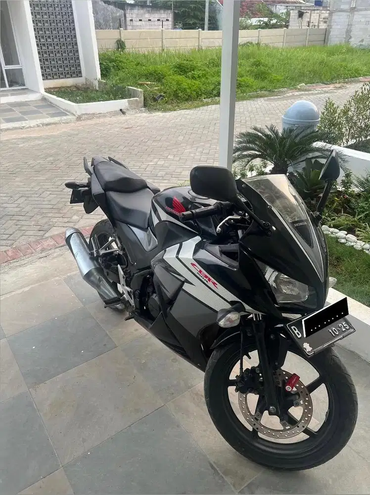 CBR 150 2015 plat B original