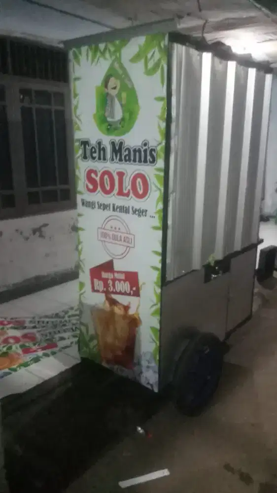 Menerima pesanan gerobak teh solo