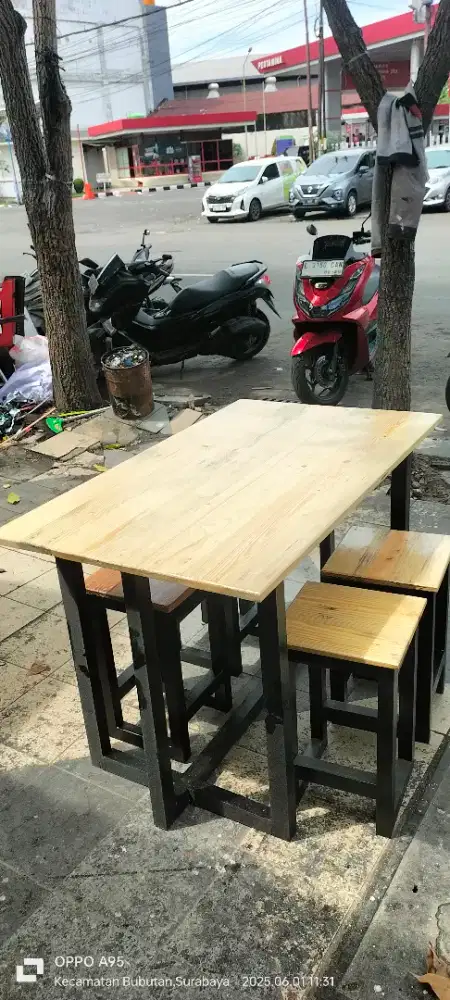 1 Set Meja Cafe dan Kursi cafe (Bisa Request Warna dan Custom)