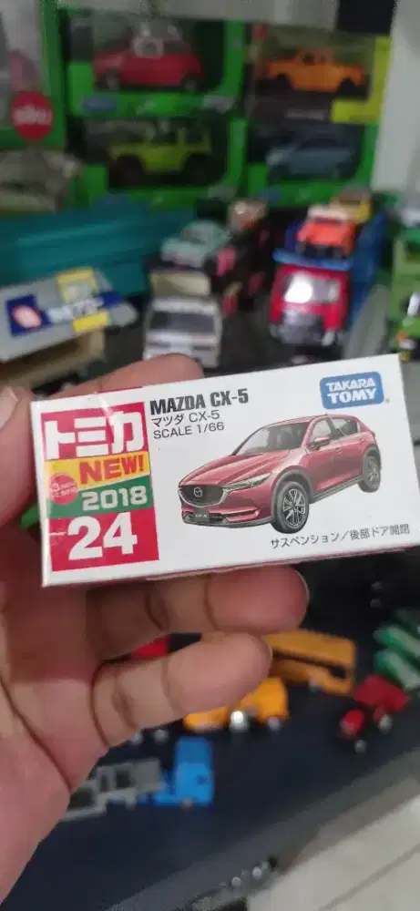 DIECAST TOMICA MAZDA CX - 5