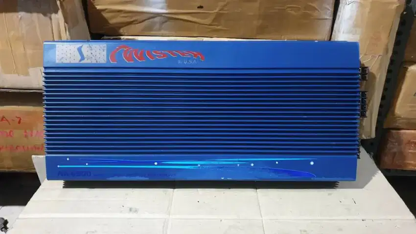 Power amplifier 6channel 12voll twister na6900 second normal