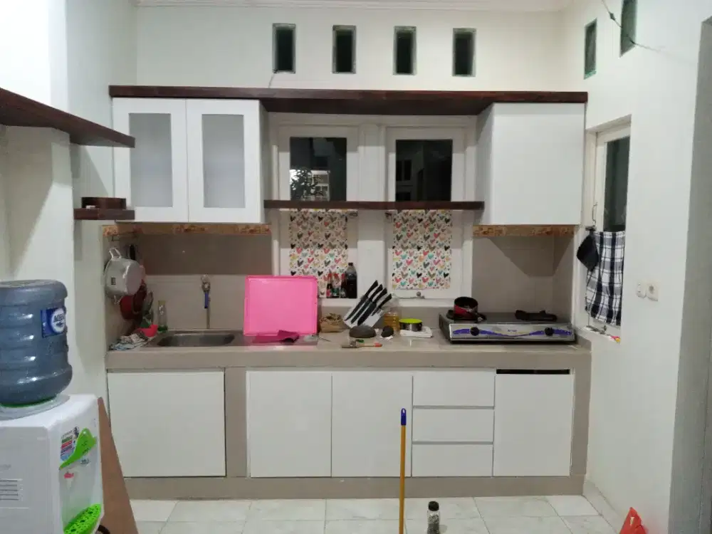 Kitchen Set Minimalis dan Service