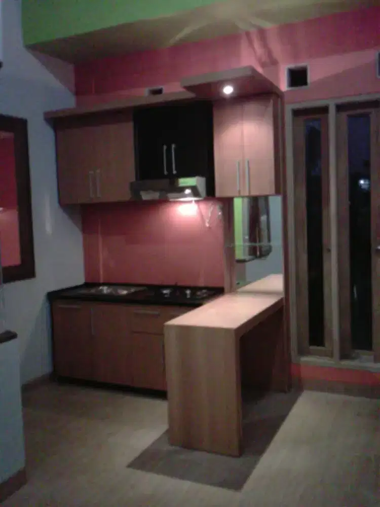 Kitchen Set Minimalis dan Service